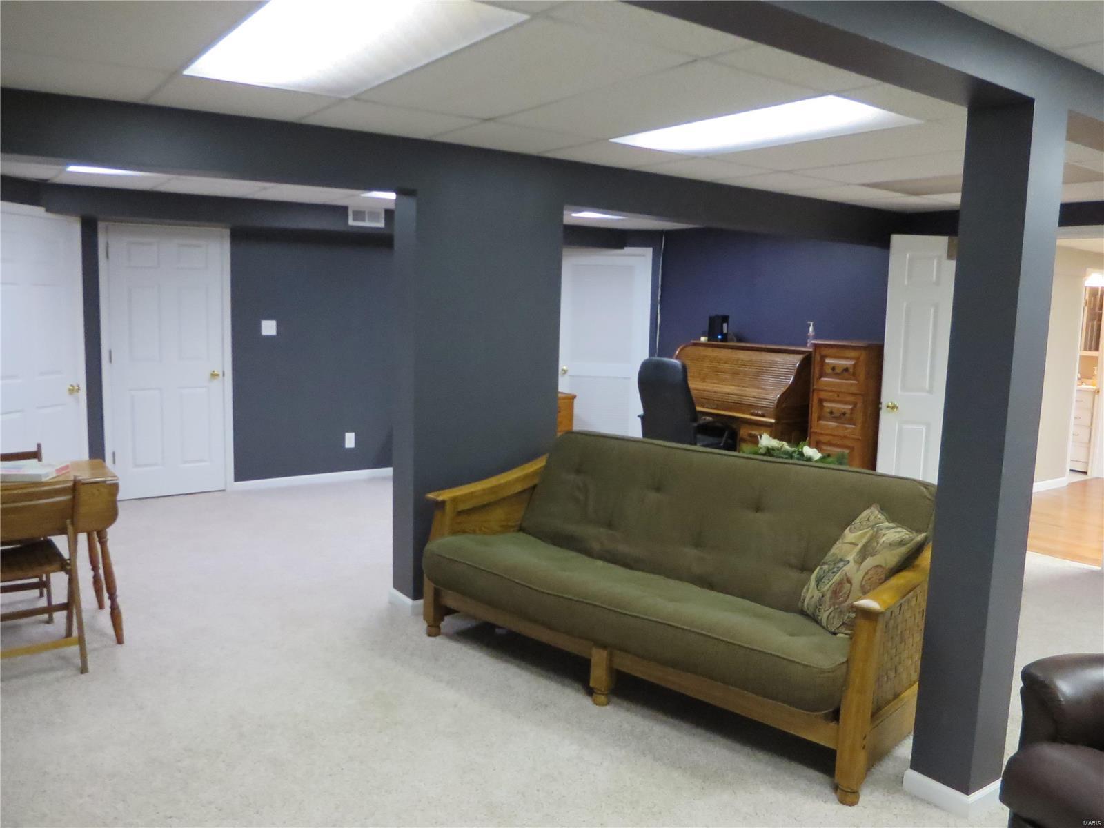 640 Lind Road St. Louis, MO 63125 - Photo 21 of 33 Gallery Image 21