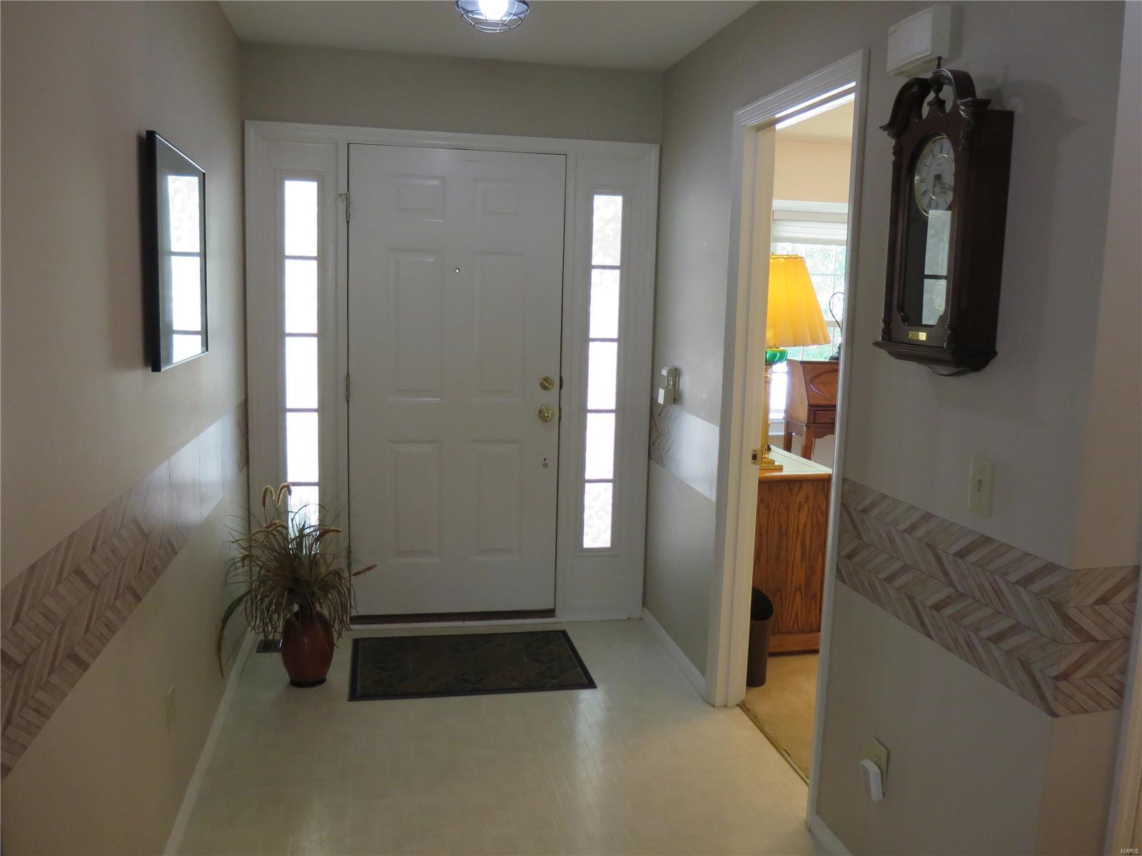 640 Lind Road St. Louis, MO 63125 - Photo 3 of 33 Gallery Image 3