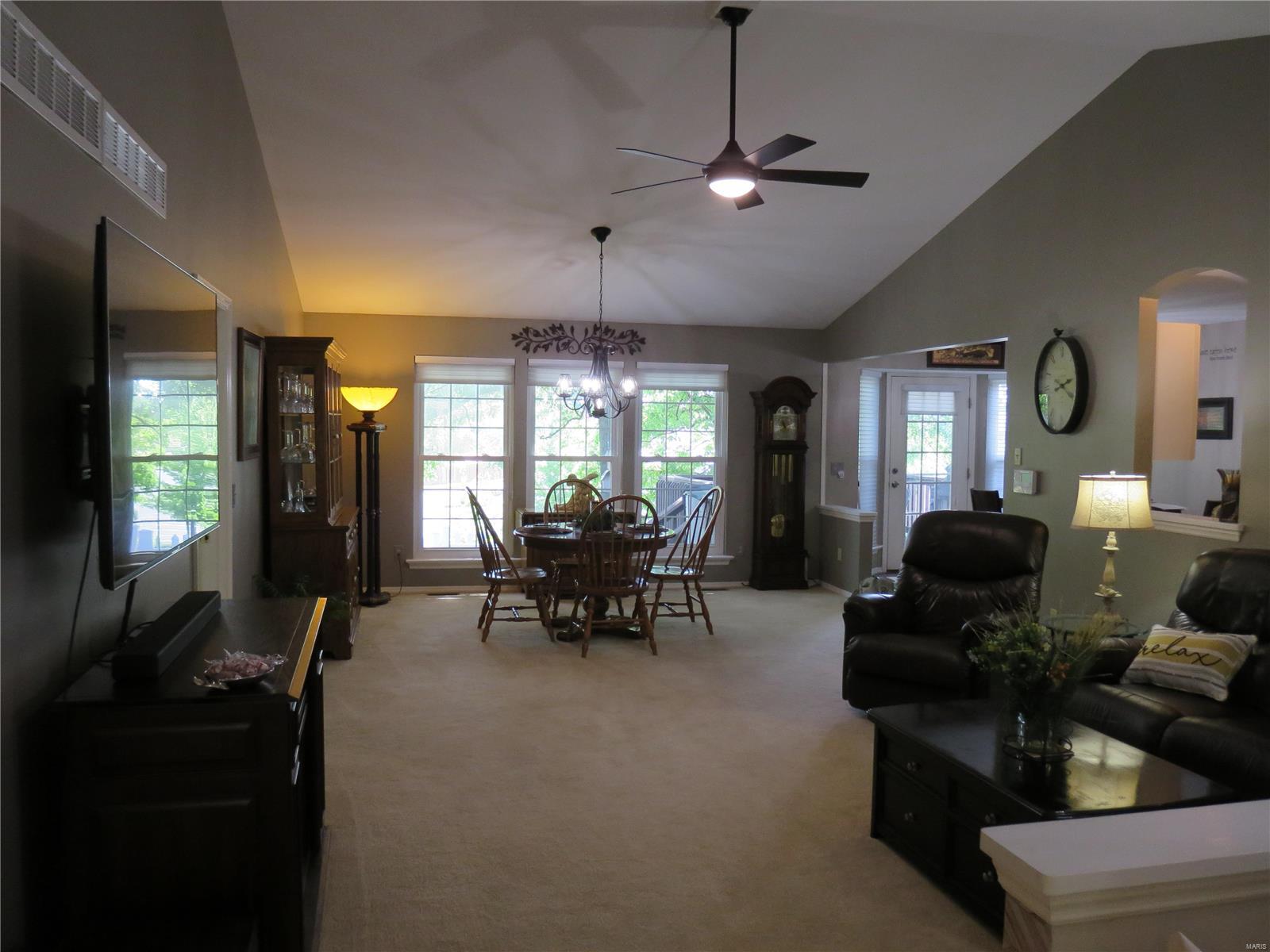 640 Lind Road St. Louis, MO 63125 - Photo 4 of 33 Gallery Image 4