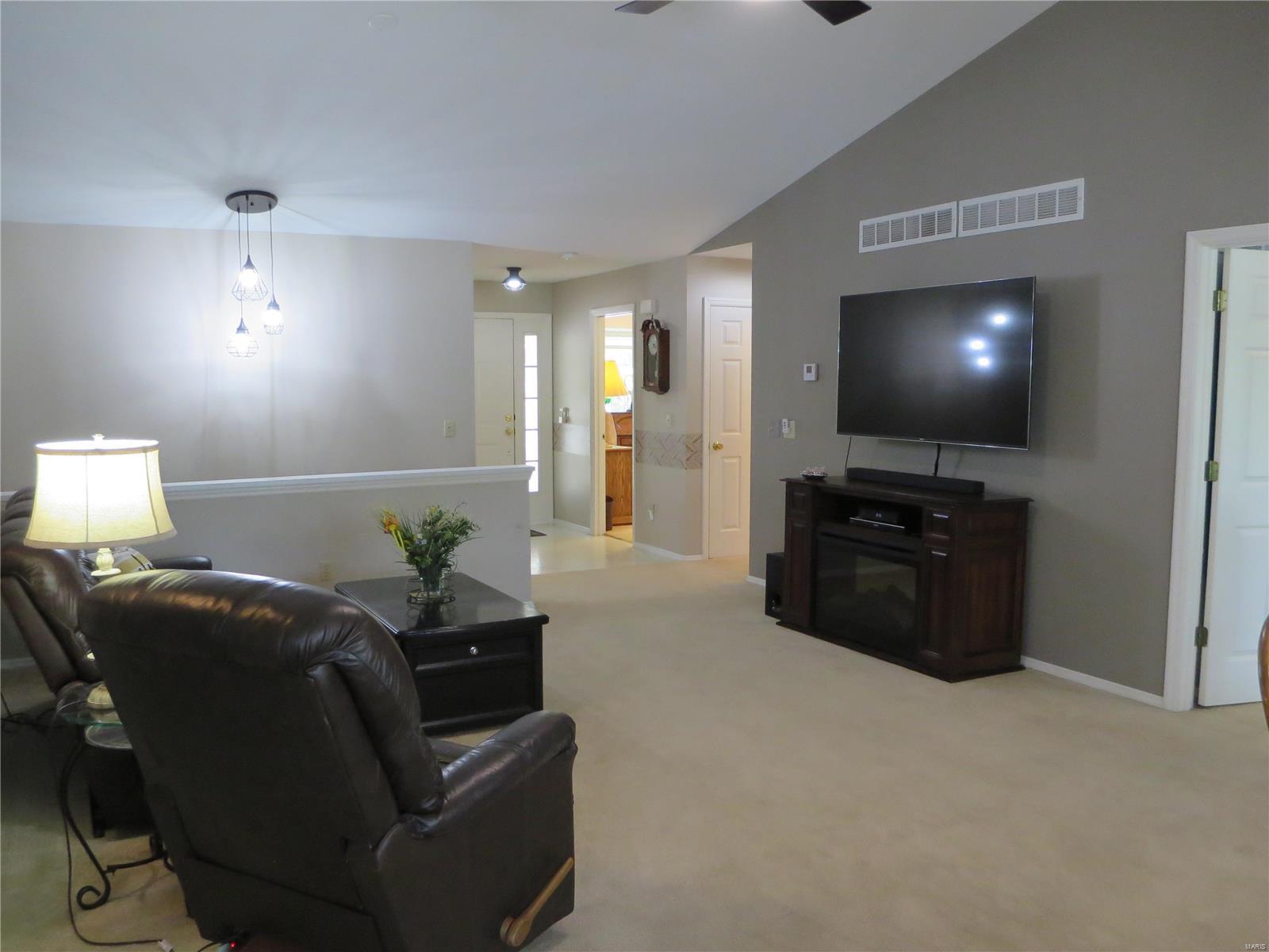 640 Lind Road St. Louis, MO 63125 - Photo 6 of 33 Gallery Image 6