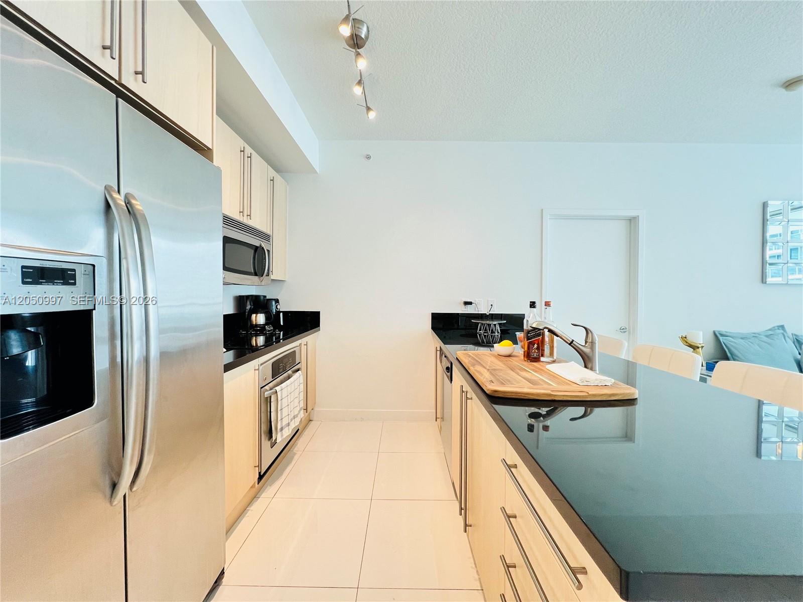 79 Southwest 12th Street, Unit 1510S Miami, FL 33130 - Photo 18 of 56