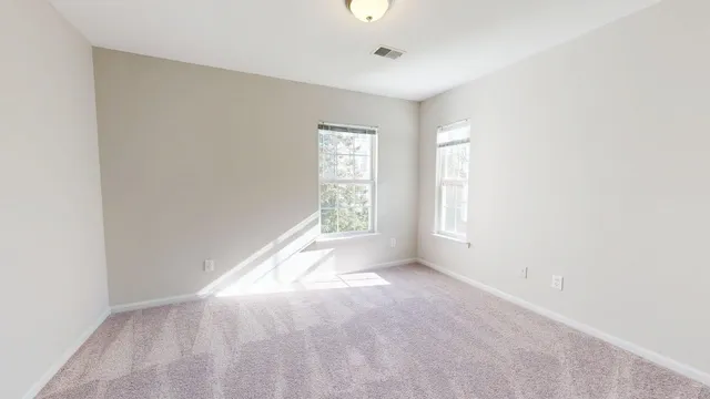 $335,000 | 2678 South Knightsbridge Circle, Ann Arbor, MI 48105