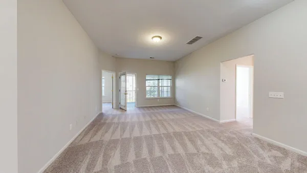 $325,000 | 2678 South Knightsbridge Circle, Ann Arbor, MI 48105