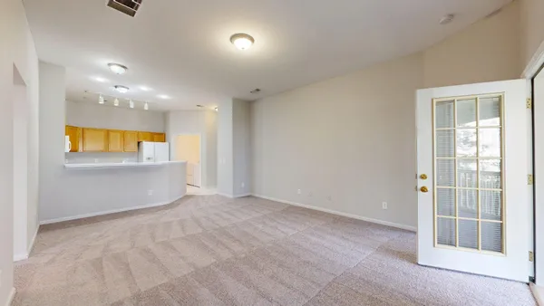 $325,000 | 2678 South Knightsbridge Circle, Ann Arbor, MI 48105