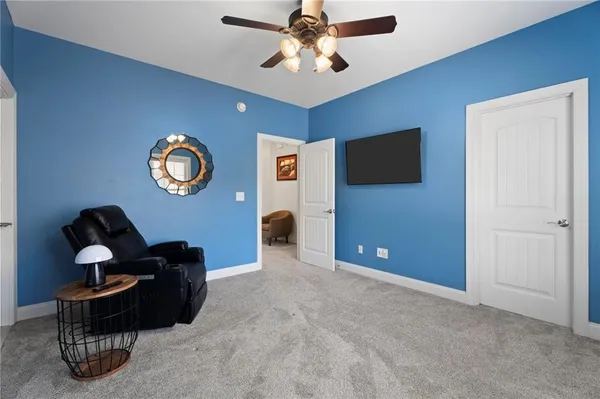 a view of a livingroom with furniture
