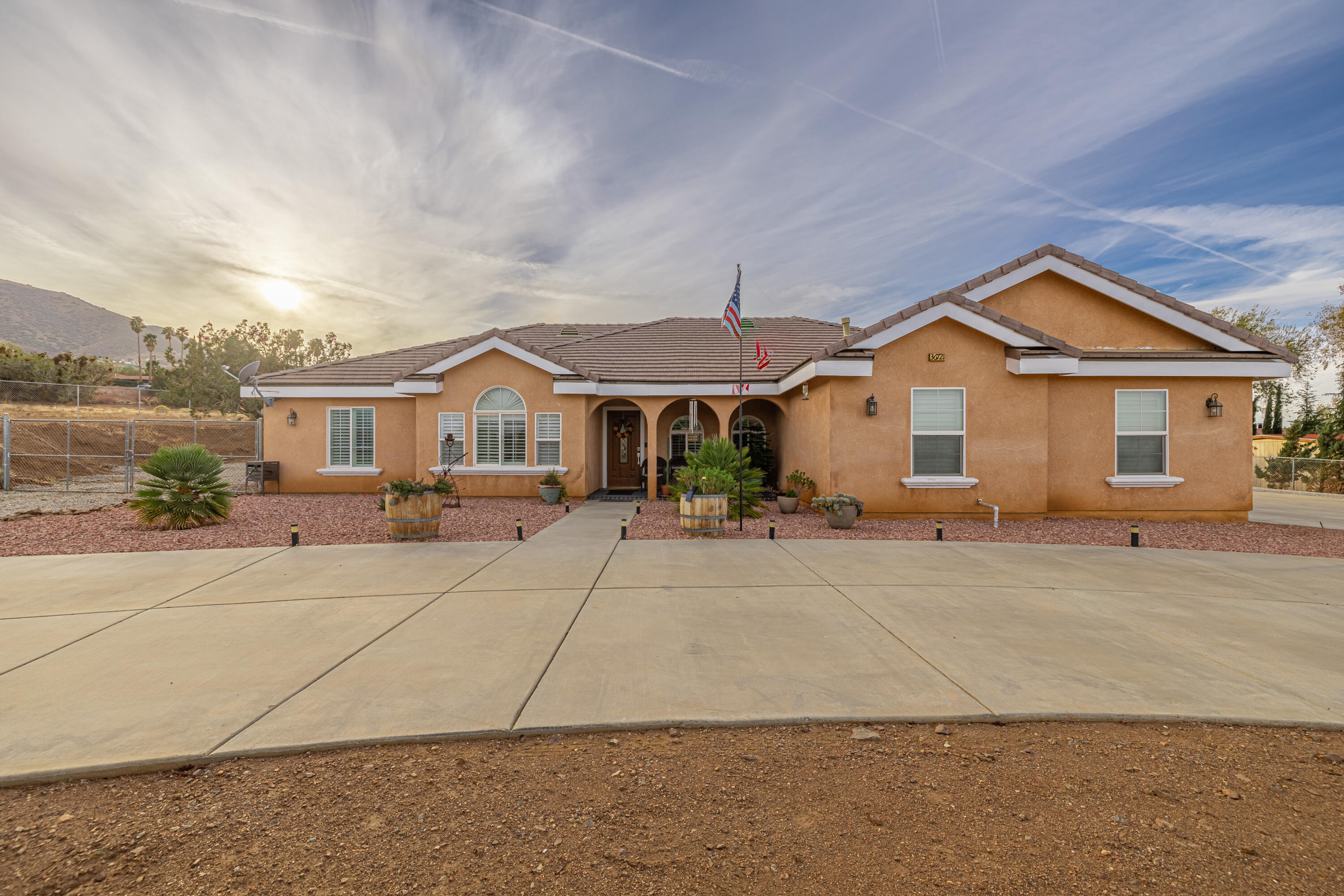 36721 3rd Street West Palmdale, CA 93551 - Photo 33 of 36 Front of home