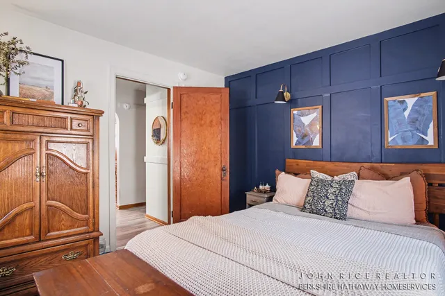 $265,900 | 1224 Plymouth Avenue Northeast, Grand Rapids, MI 49505