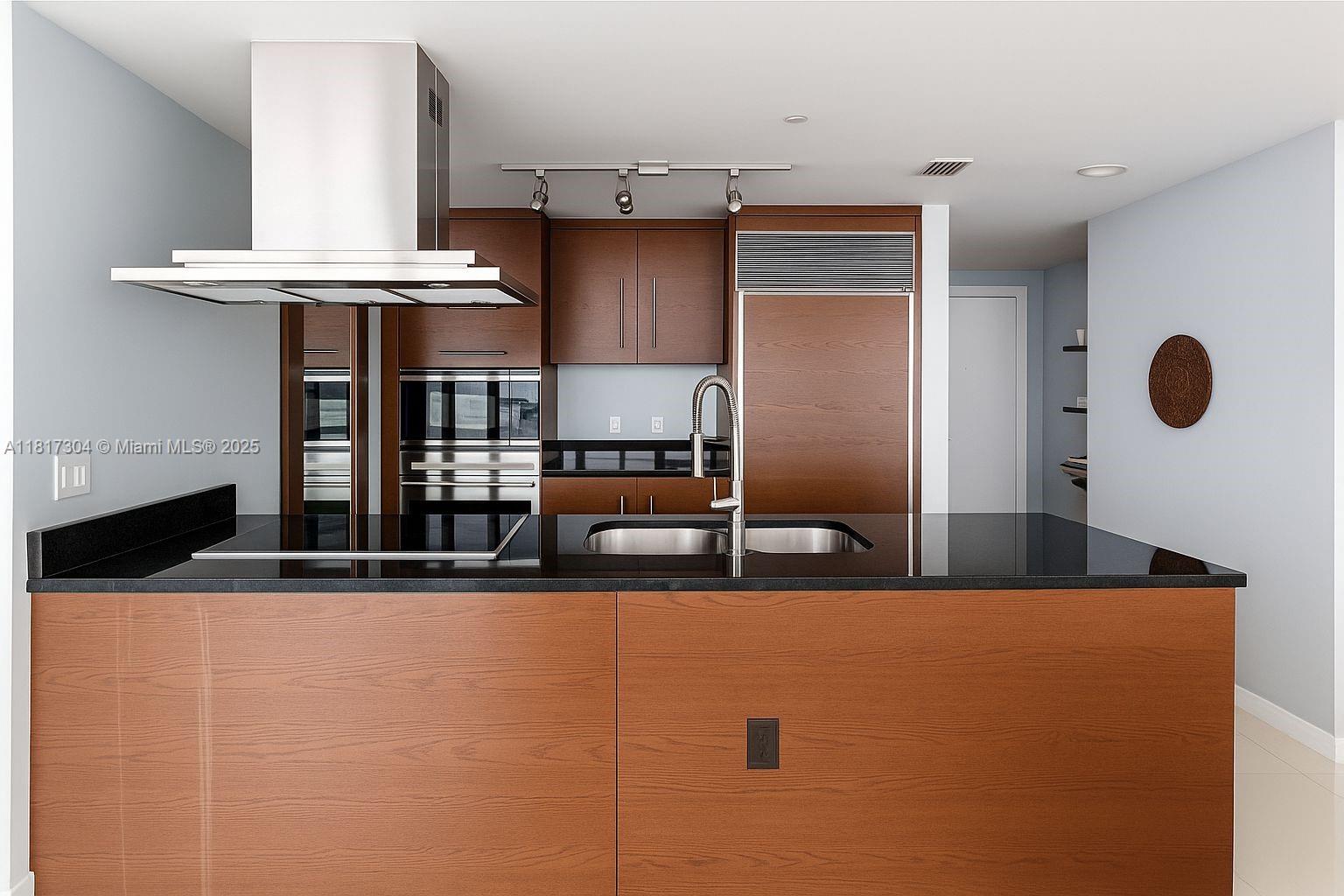 495 Brickell Avenue, Unit 5104 Miami, FL 33131 - Photo 6 of 21 a view of a living room with furniture