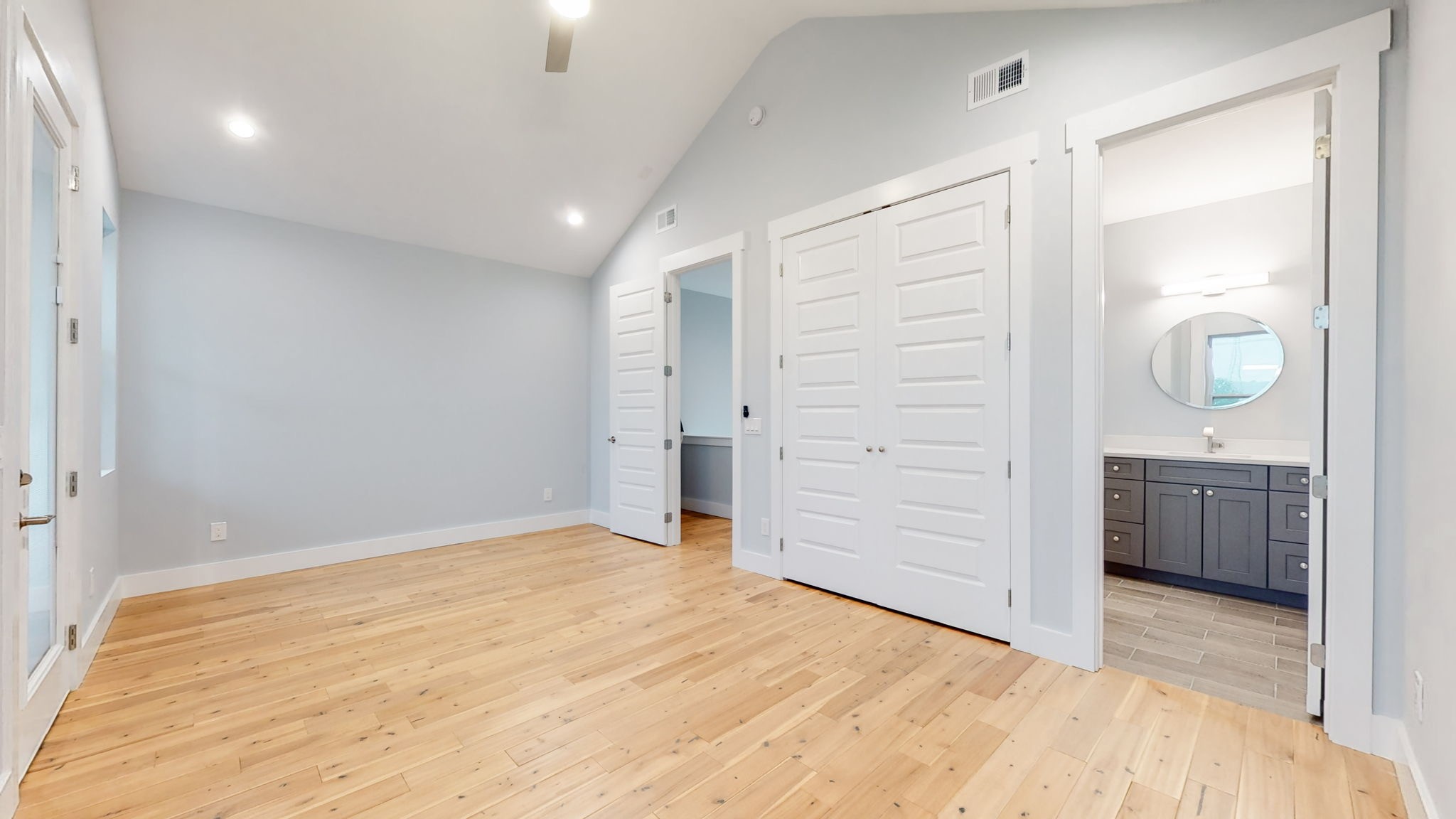 128 Ben Allen Road Nashville, TN 37207 - Photo 27 of 51 a view of room with walk in closet and bathroom