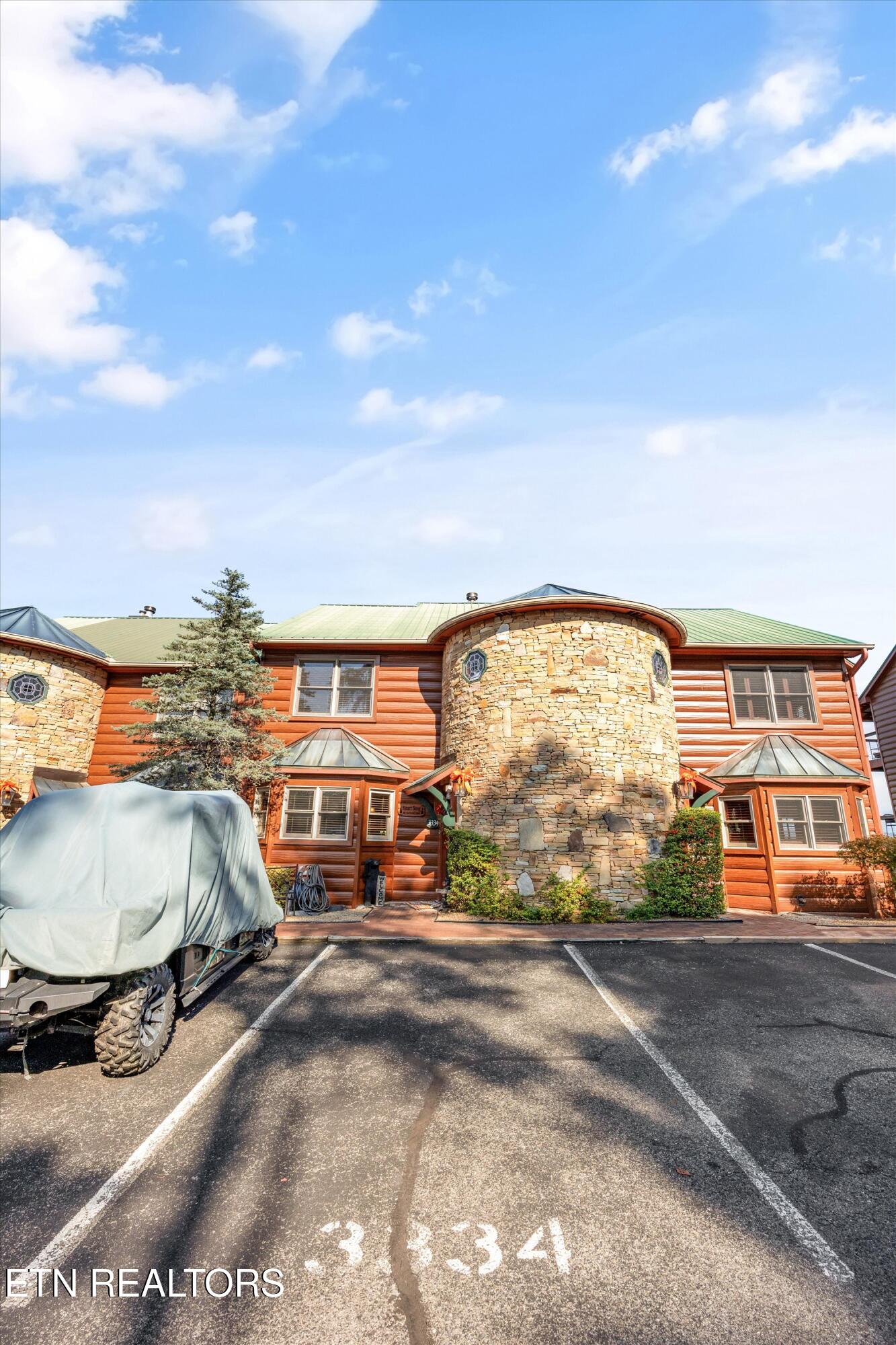 2044 Hickory Ridge Way, Unit 3334 Sevierville, TN 37862 - Photo 3 of 39 03-2044 Hickory Ridge Unit 333427