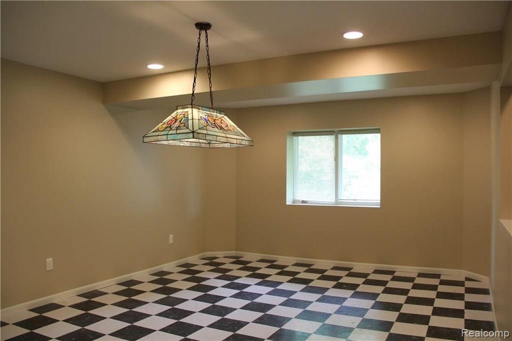 2016 Reagan Drive Rochester Hills, MI 48309 - Photo 18 of 35