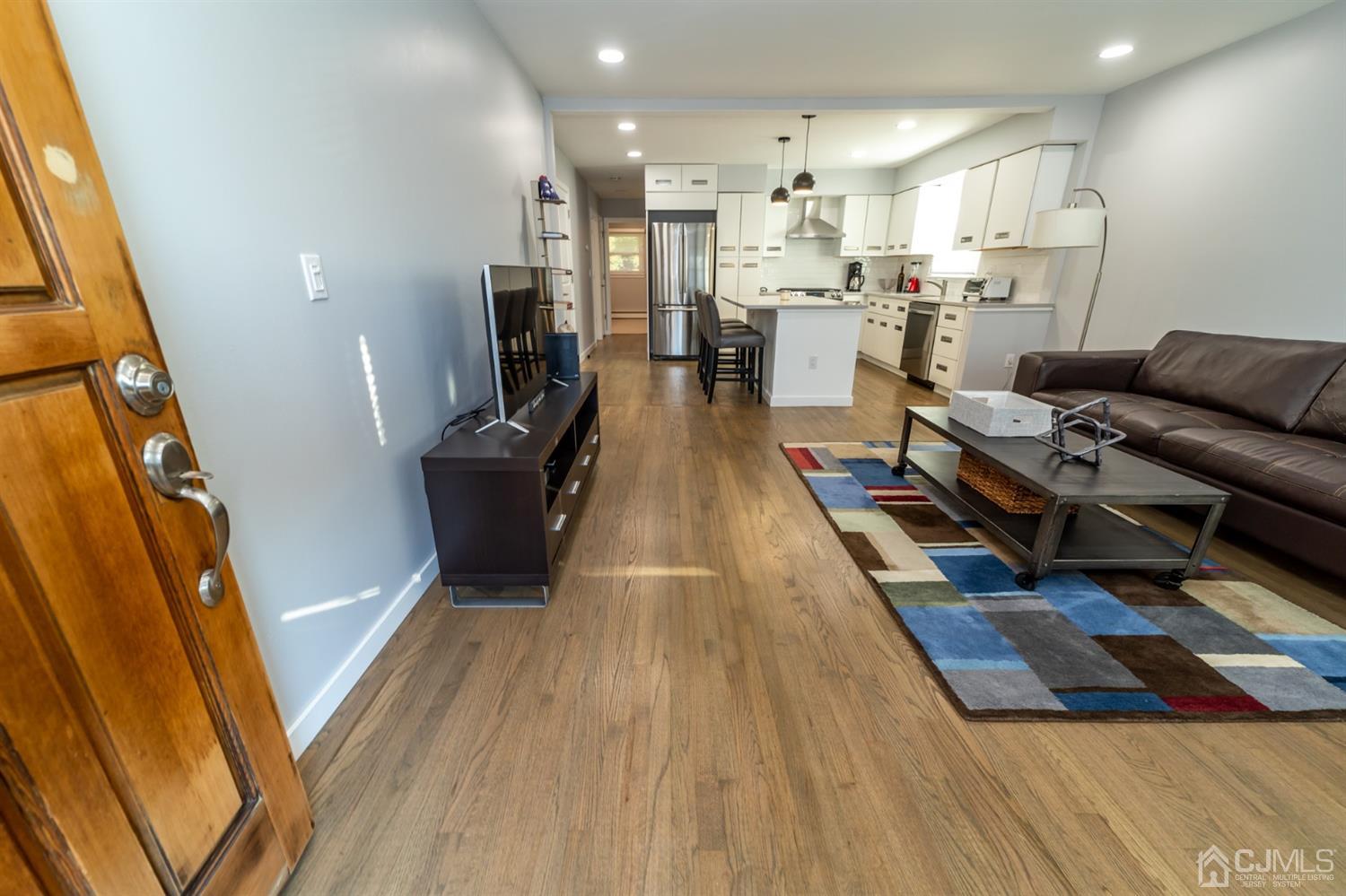 285 Dukes Road Rahway, NJ 07065 - Photo 3 of 25 Gallery Image 3