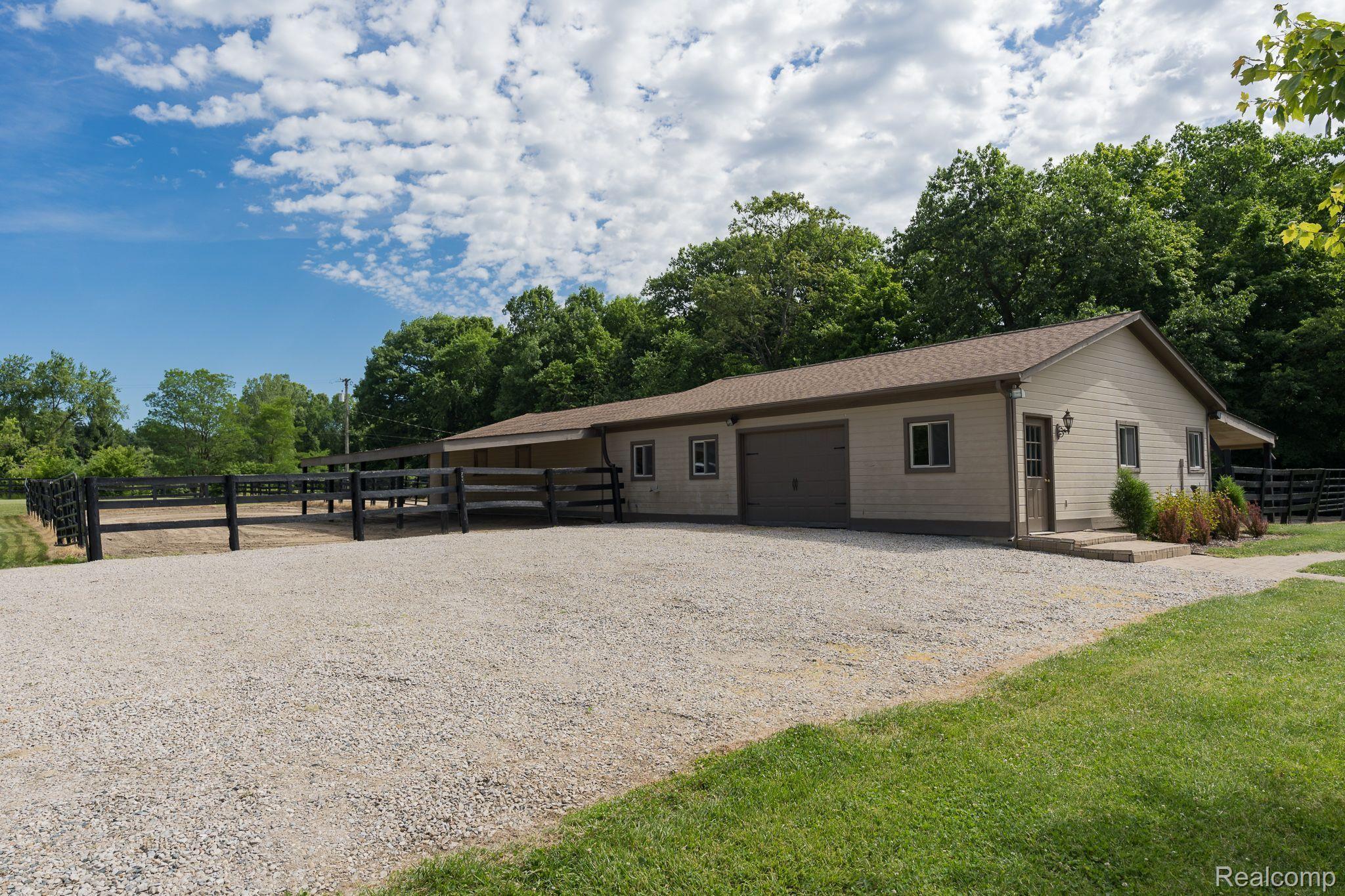 3965 Collins Road Oakland, MI 48363 - Photo 52 of 63 Gallery Image 52