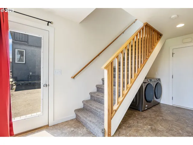 $999,000 | 1105 29th Street, Hood River, OR 97031