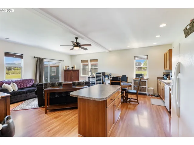 $999,000 | 1105 29th Street, Hood River, OR 97031