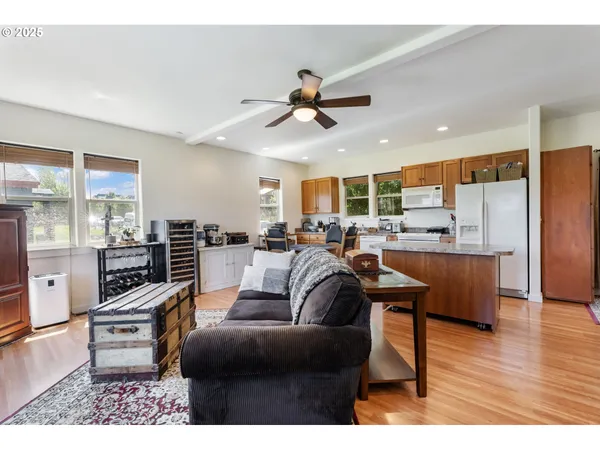 $875,000 | 1105 29th Street, Hood River, OR 97031