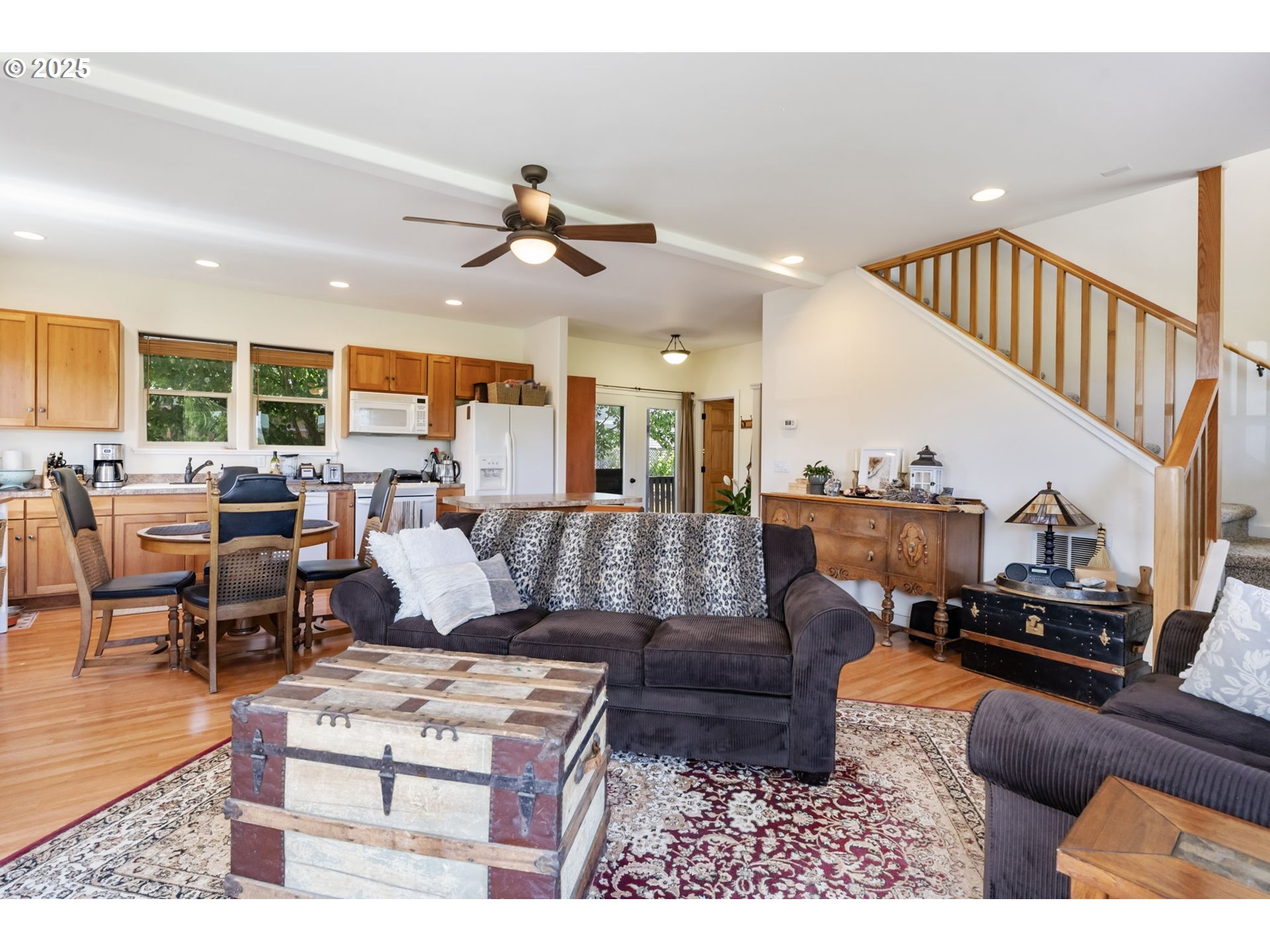 1105 29th Street Hood River, OR 97031 - Photo 29 of 48 Great Room