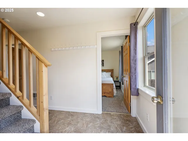 $999,000 | 1105 29th Street, Hood River, OR 97031