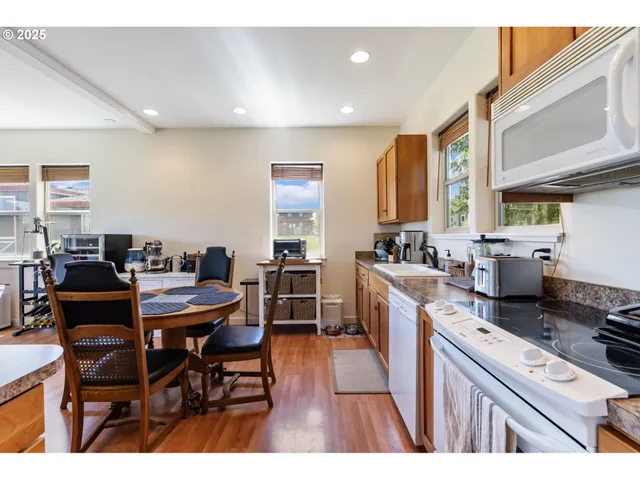 $999,000 | 1105 29th Street, Hood River, OR 97031