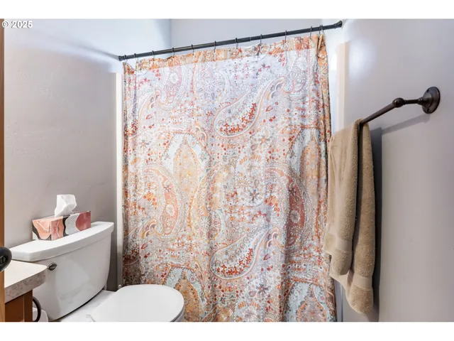 $999,000 | 1105 29th Street, Hood River, OR 97031