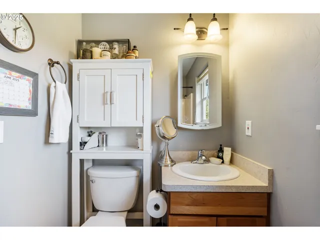 $999,000 | 1105 29th Street, Hood River, OR 97031