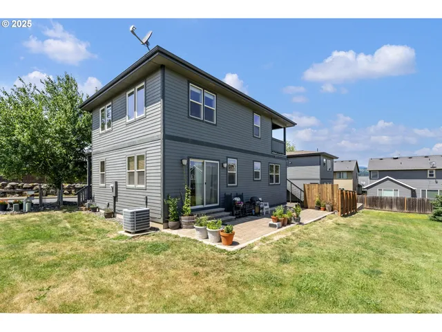 $999,000 | 1105 29th Street, Hood River, OR 97031