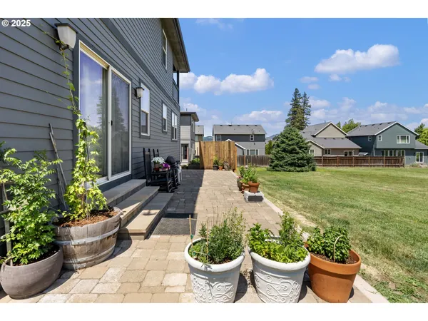 $875,000 | 1105 29th Street, Hood River, OR 97031