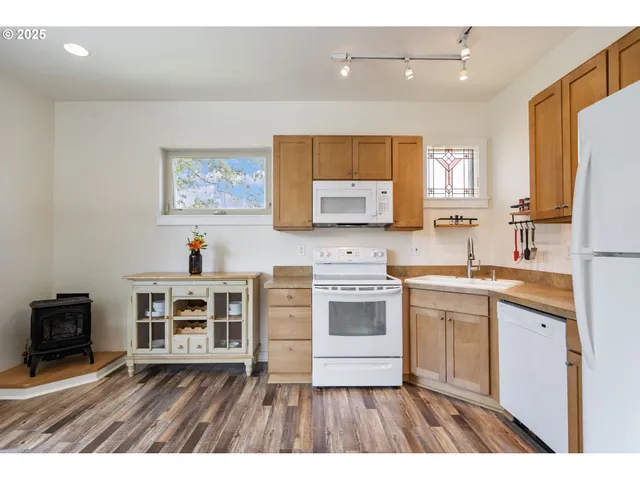 $999,000 | 1105 29th Street, Hood River, OR 97031