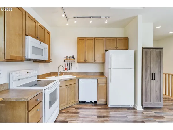 $875,000 | 1105 29th Street, Hood River, OR 97031