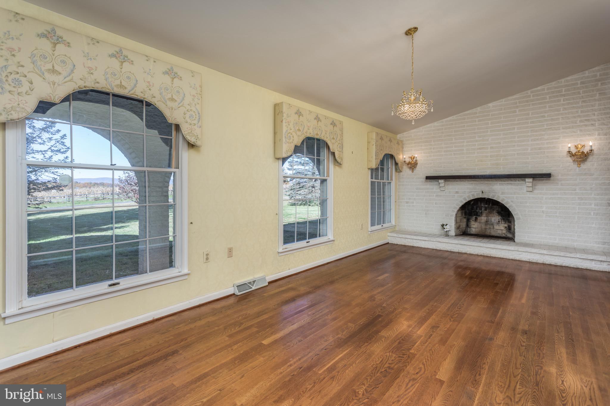 1249 Hites Road Middletown, VA 22645 - Photo 5 of 26 Gallery Image 5