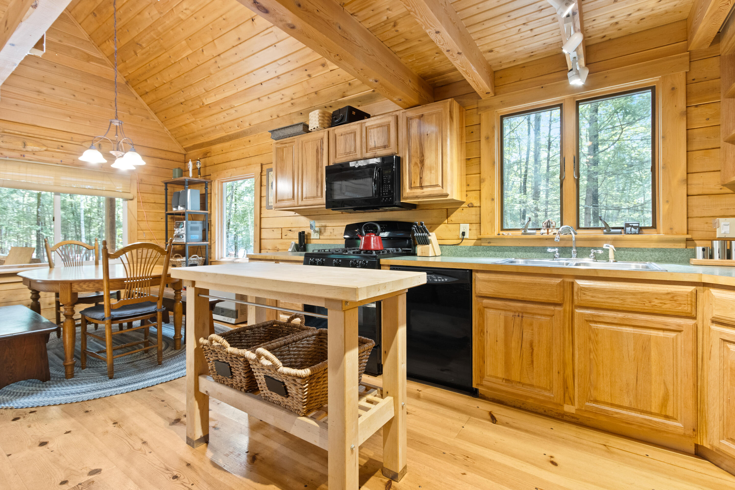 8 Juniper Circle Standish, ME 04084 - Photo 15 of 37 8 Juniper Circle