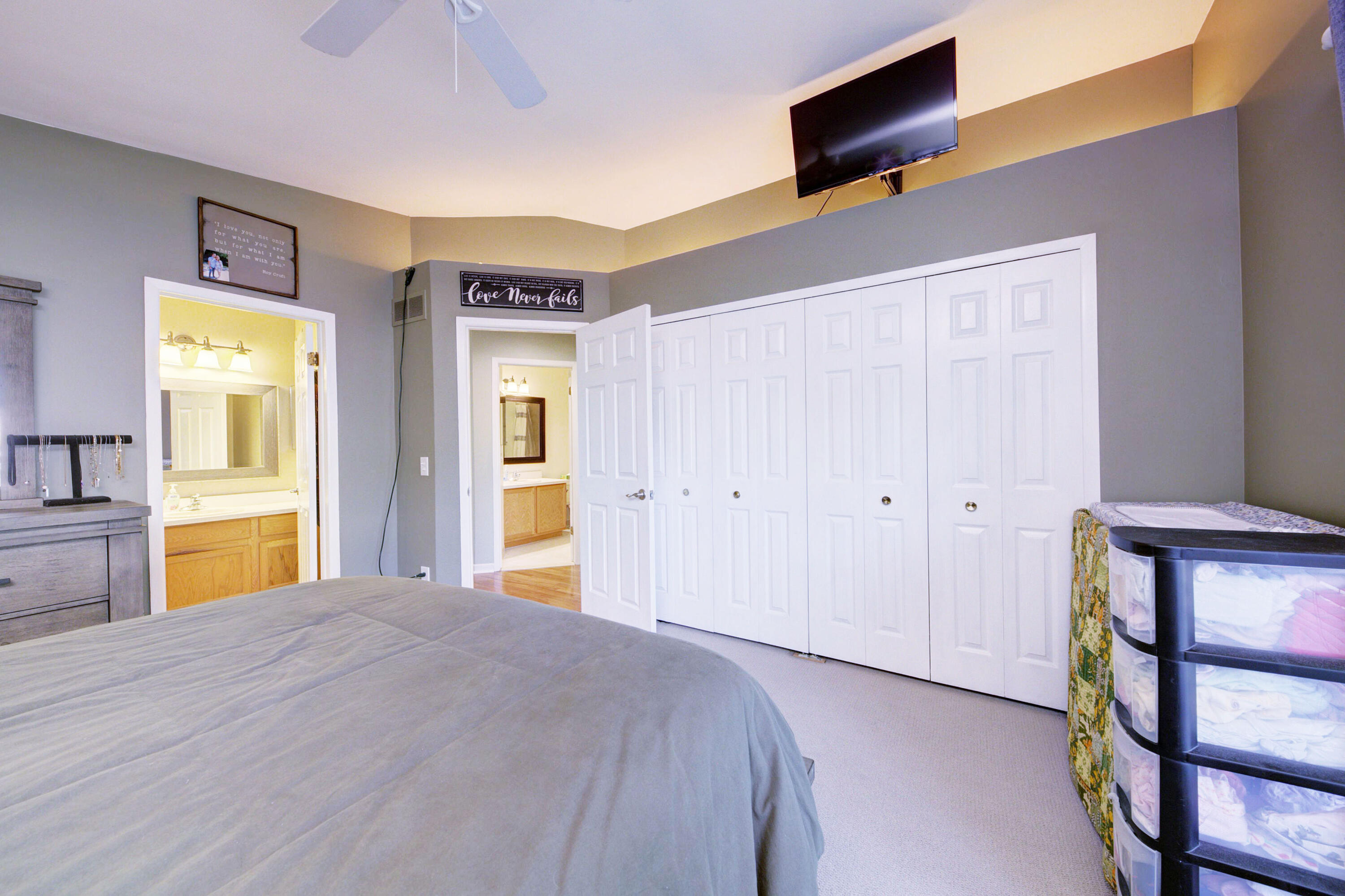 22381 Peach Tree, Unit 97 Novi, MI 48375 - Photo 21 of 37 930A8952_3_4