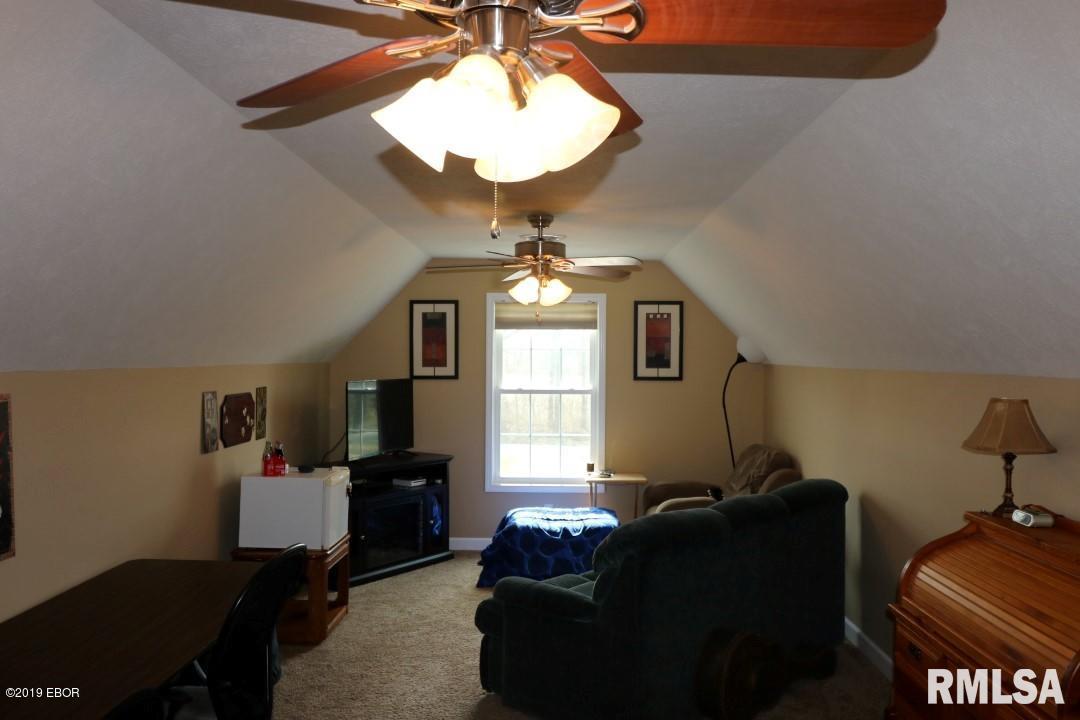 280 Sycamore Road Carbondale, IL 62901 - Photo 4 of 17