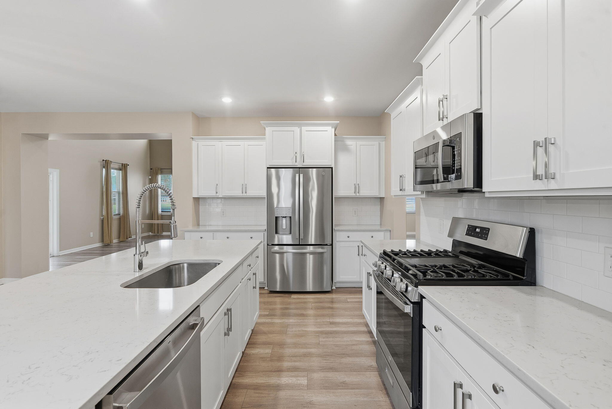 215 Squire Pope Road Summerville, SC 29486 - Photo 16 of 76 Kitchen