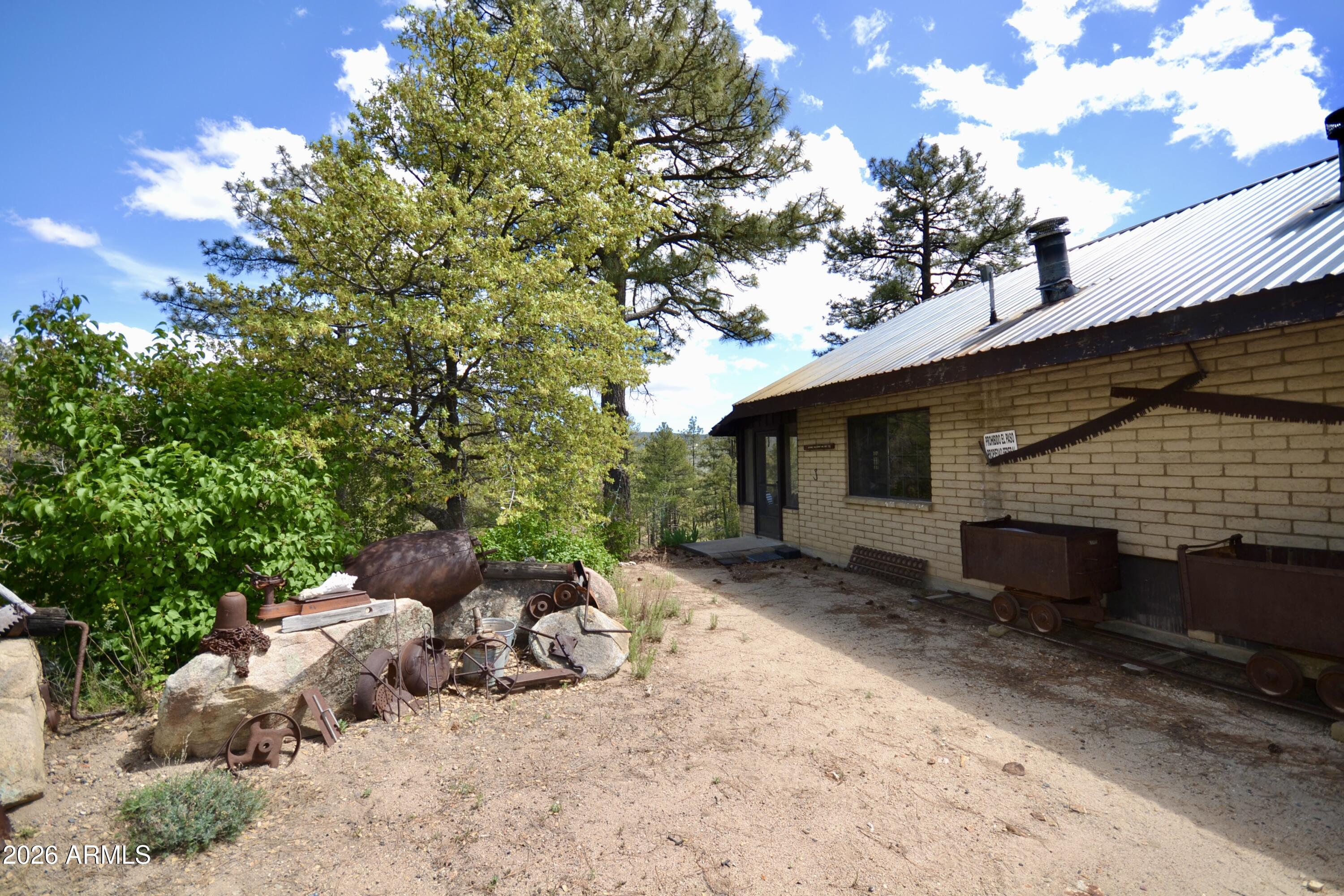 23617 South Demascus Road Crown King, AZ 86343 - Photo 11 of 52 DSC_0906