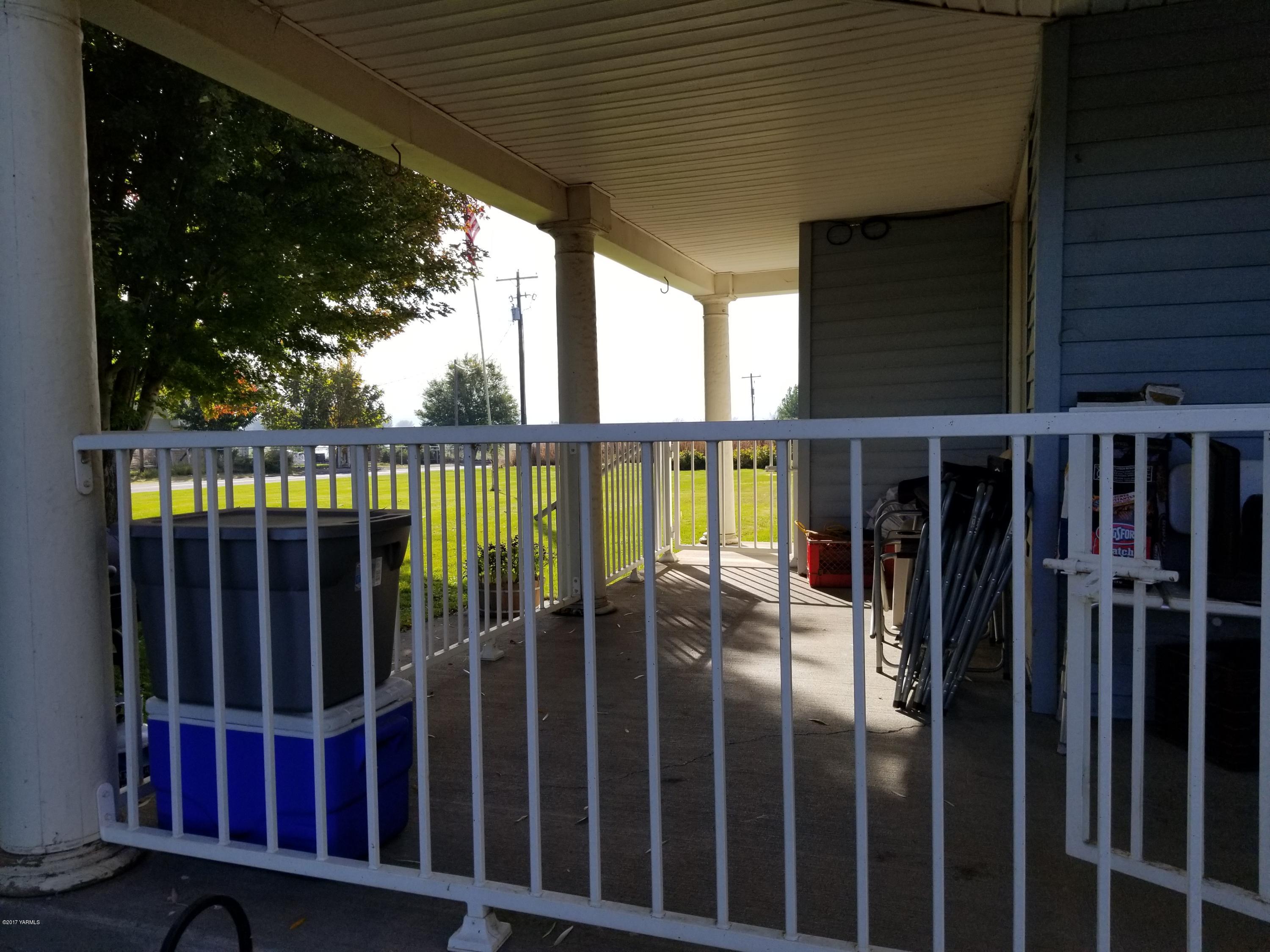 1900 Liberty Road Granger, WA 98932 - Photo 12 of 12 a view of a balcony