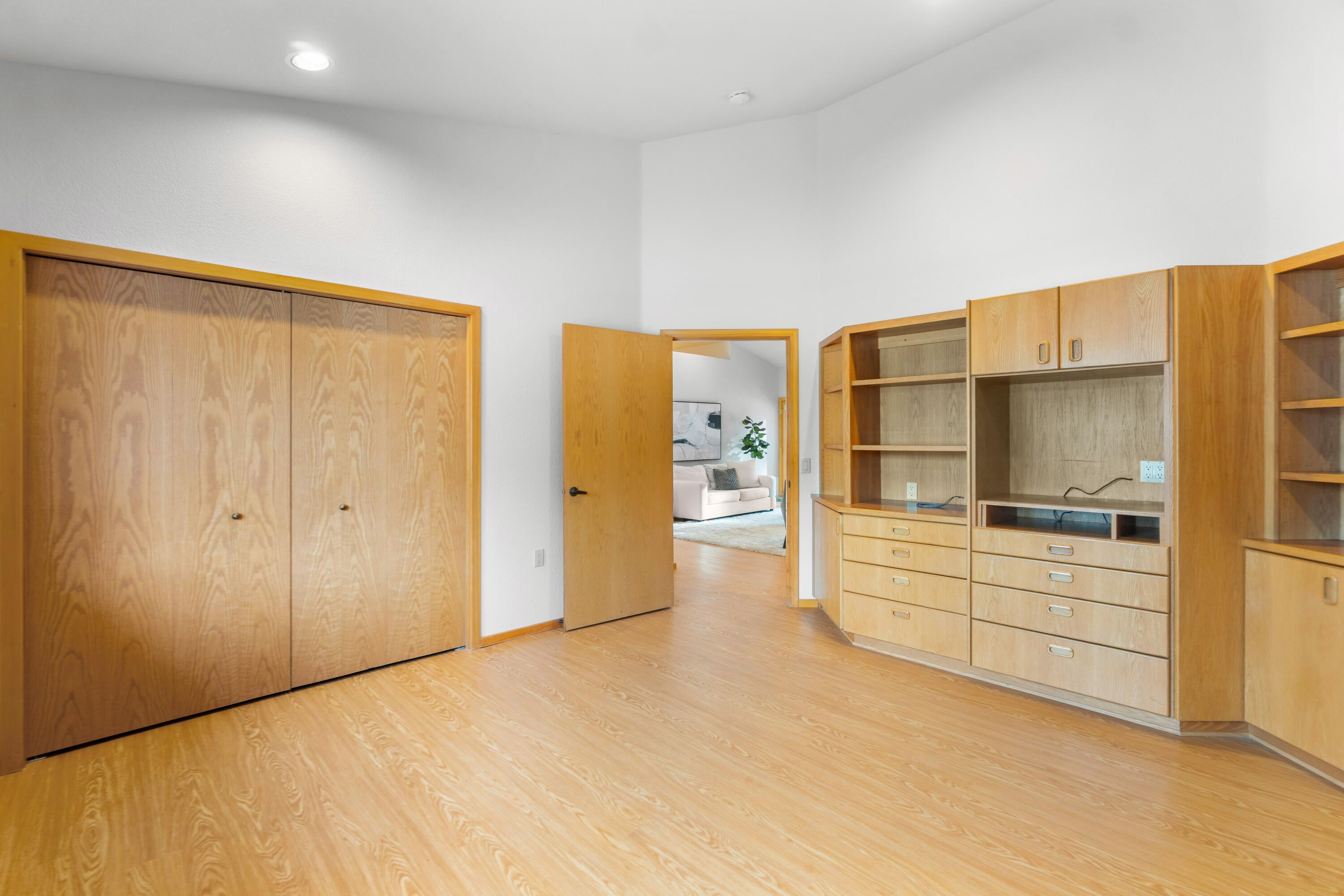 60013 West Ridgeview Drive Bend, OR 97702 - Photo 29 of 43 Bedroom #4