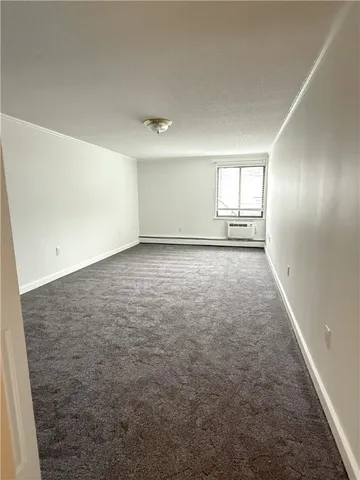 $2,250 | 66 Girard Avenue, Unit 207, Newport, RI 02840