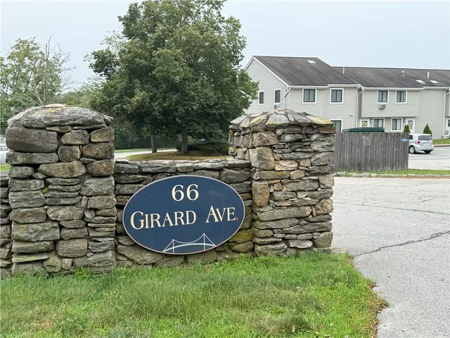 $2,250 | 66 Girard Avenue, Unit 207, Newport, RI 02840
