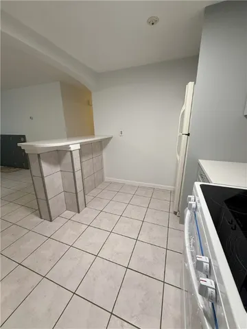 $2,250 | 66 Girard Avenue, Unit 207, Newport, RI 02840