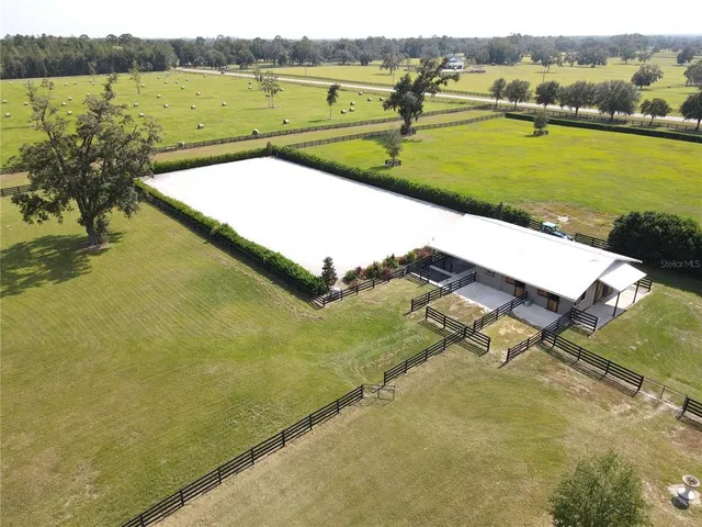 a view of lake with houses