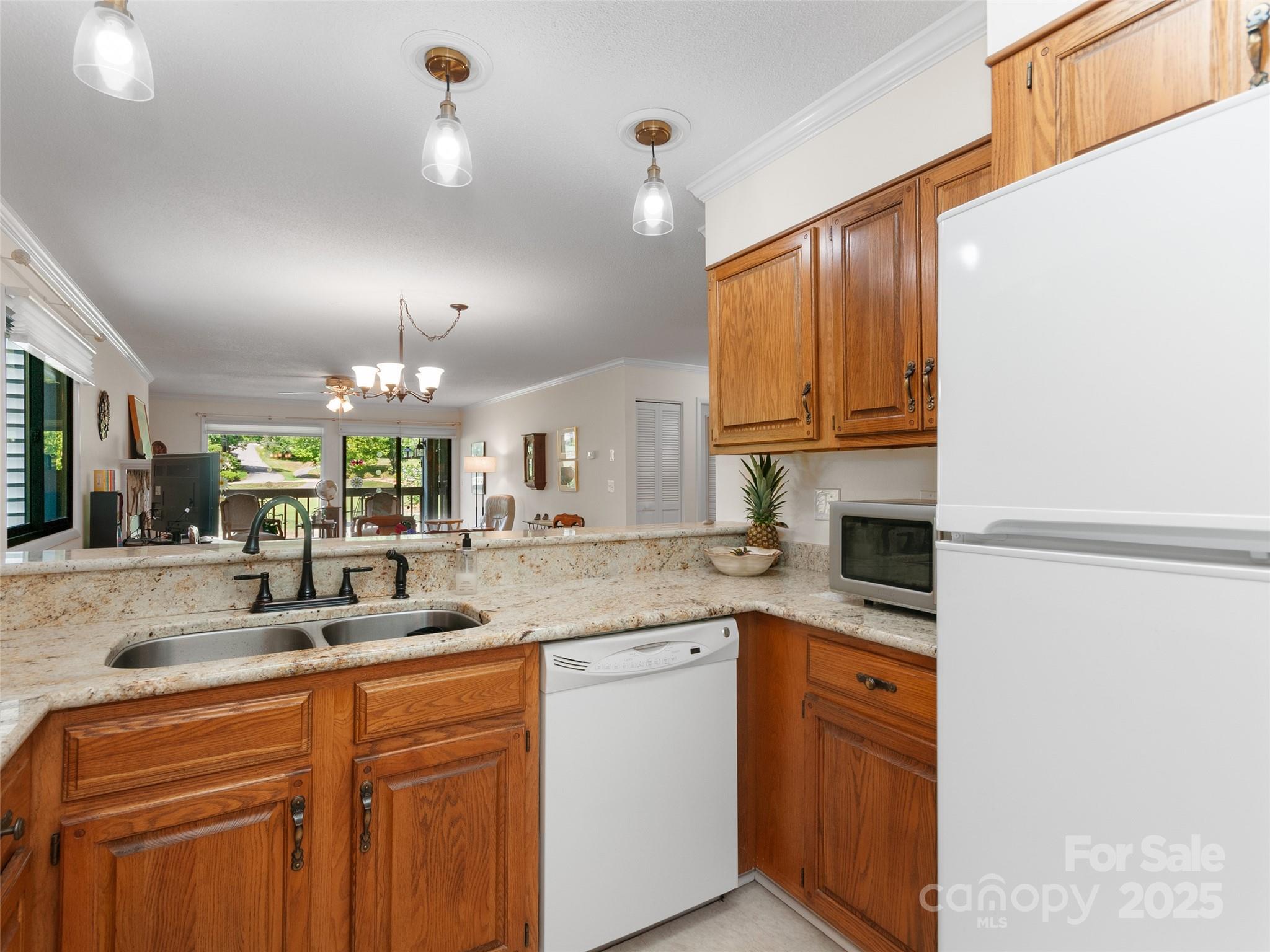 87 Willow Road, Unit D1 Waynesville, NC 28786 - Photo 8 of 36 Gallery Image 8