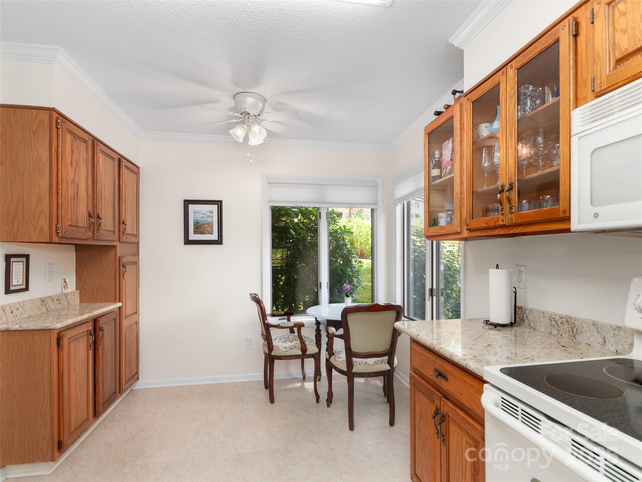87 Willow Road, Unit D1 Waynesville, NC 28786 - Photo 9 of 36 Gallery Image 9