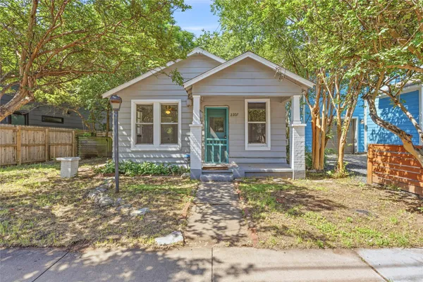 $1,975 | 2207 Santa Rita Street, Austin, TX 78702
