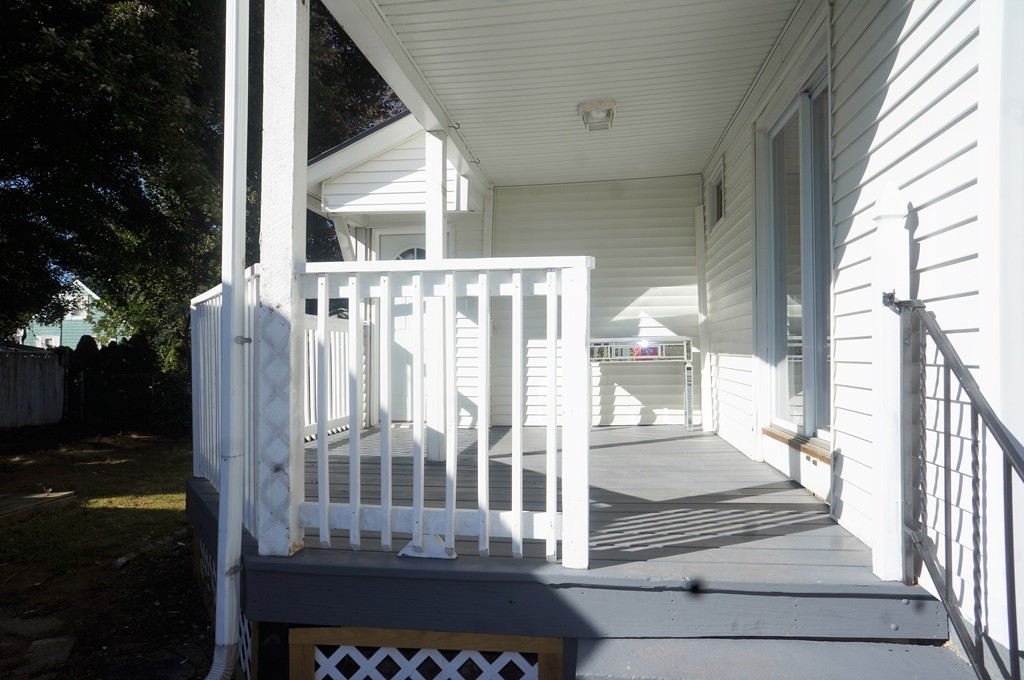 52 Granby Street Springfield, MA 01108 - Photo 5 of 23