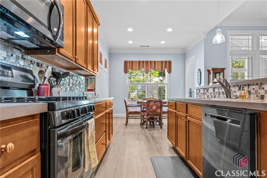 1006 Crape Myrtle Court Madison, GA 30650 - Photo 10 of 63 Gallery Image 10