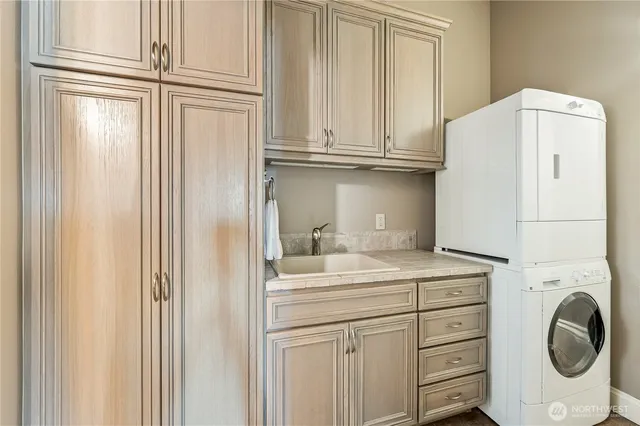 $3,800,000 | 4080 Us Highway, Chelan, WA 98816