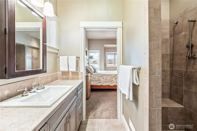 $3,800,000 | 4080 Us Highway, Chelan, WA 98816