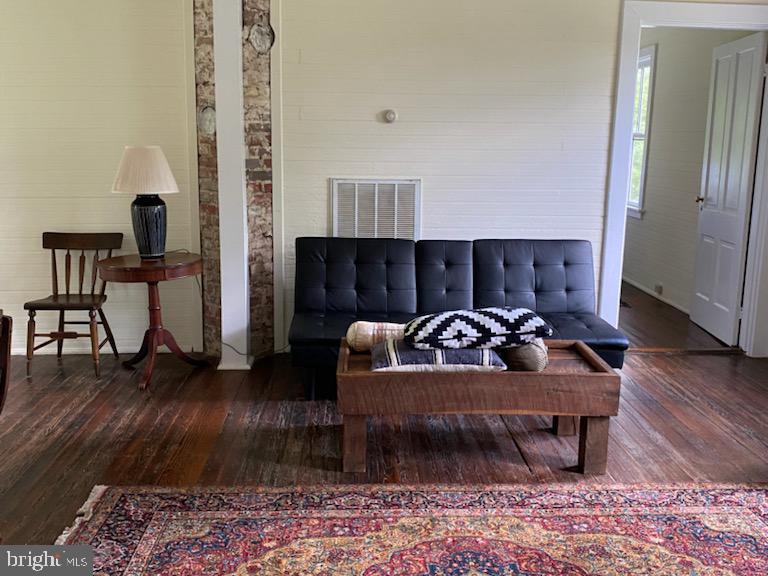 1651 Blue Ridge Farm Road Upperville, VA 20184 - Photo 10 of 41 ten foot ceiling and hardwood floors