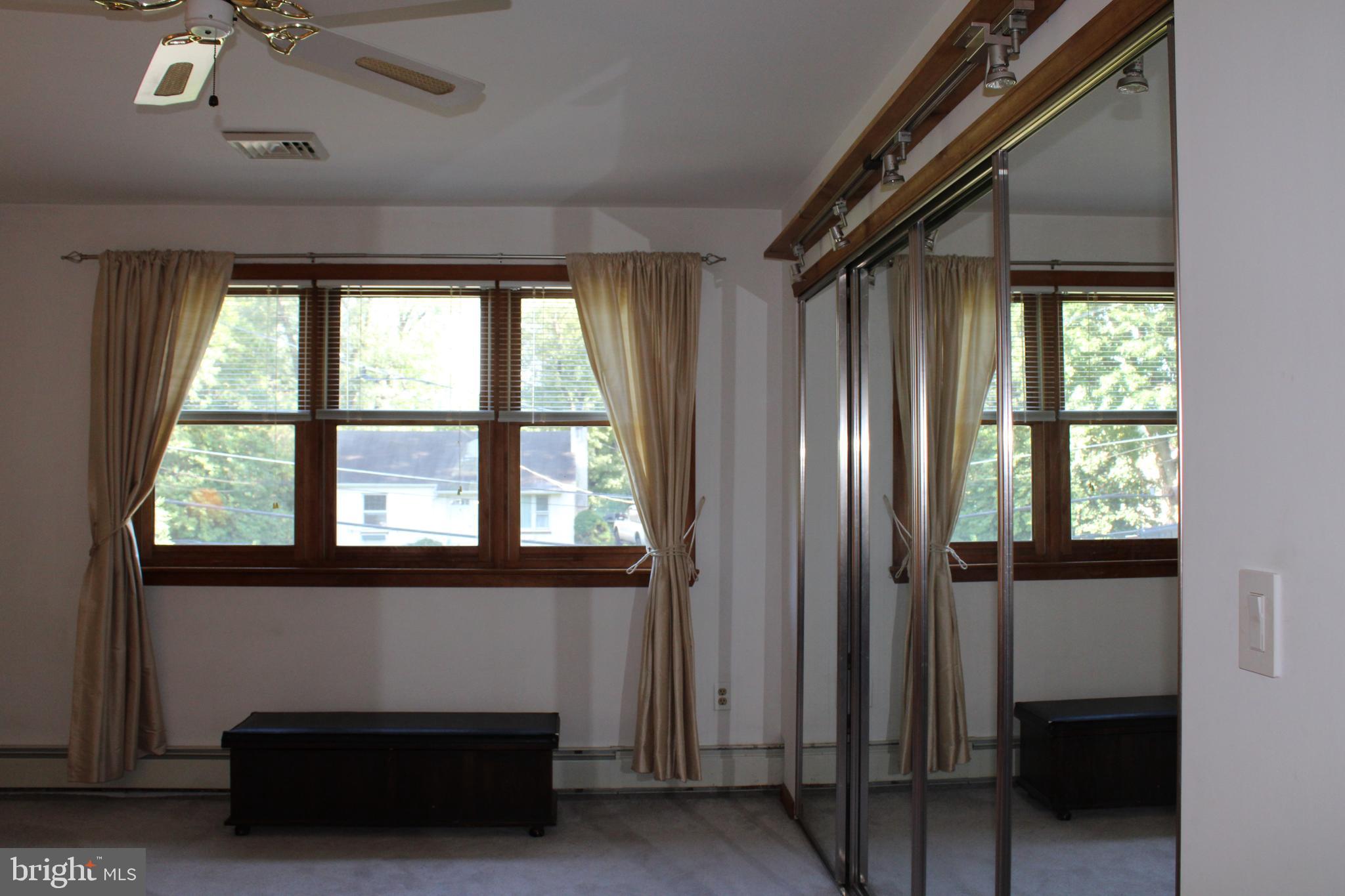 15158 Wayside Road Philadelphia, PA 19116 - Photo 35 of 44